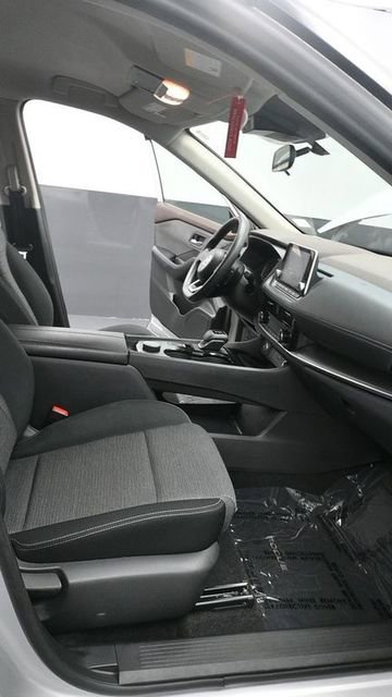 Used 2021 Nissan Rogue SV AWD/4WD image 10