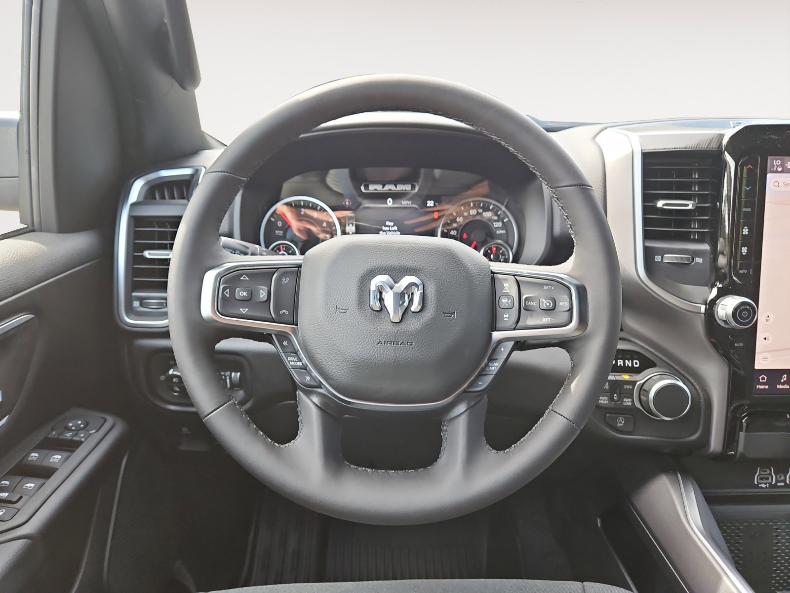 New 2025 RAM 1500 4x4 Crew Cab image 12