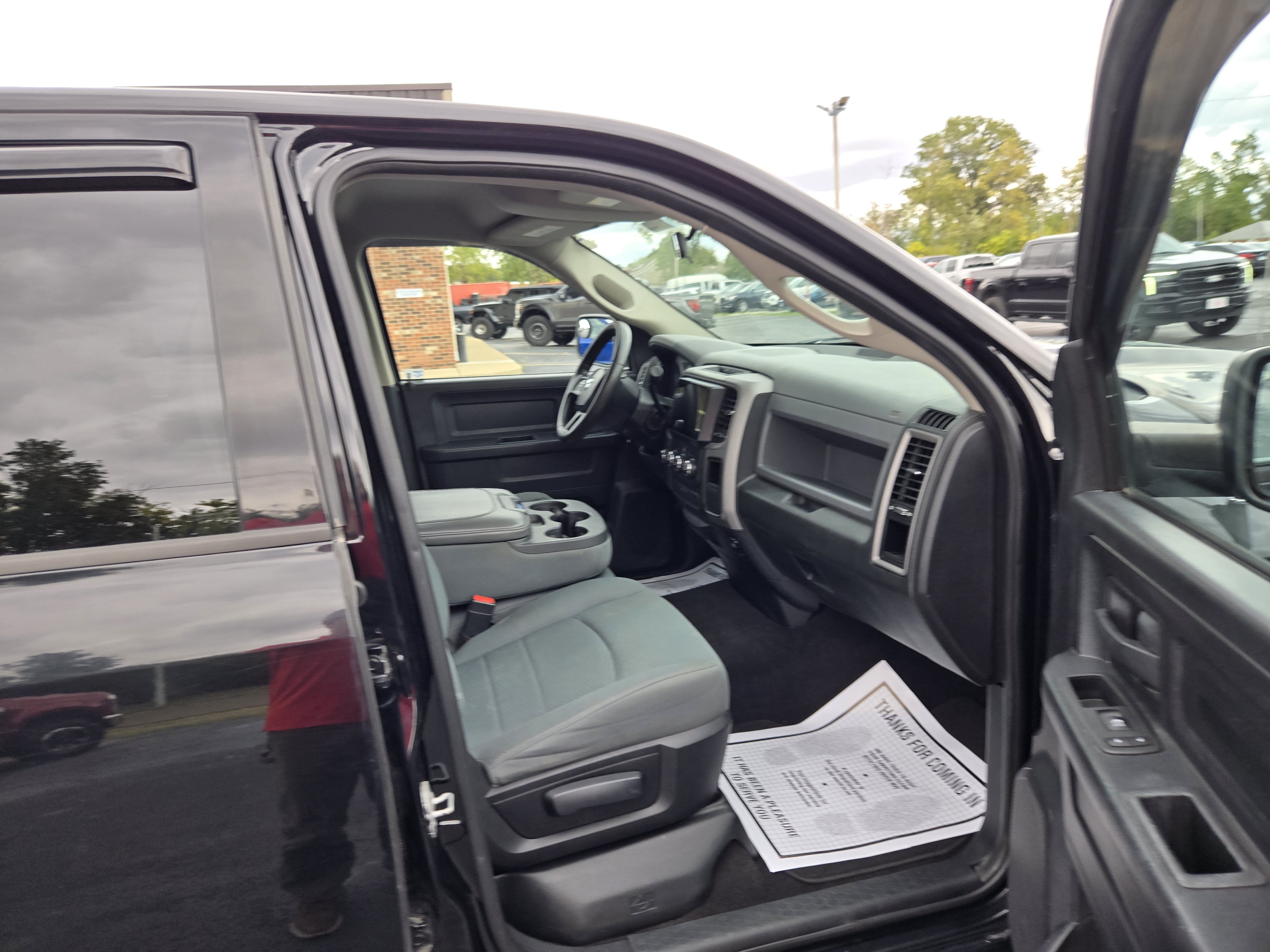 Used 2014 RAM 1500 ST w/ SXT Appearance Group AWD/4WD image 9