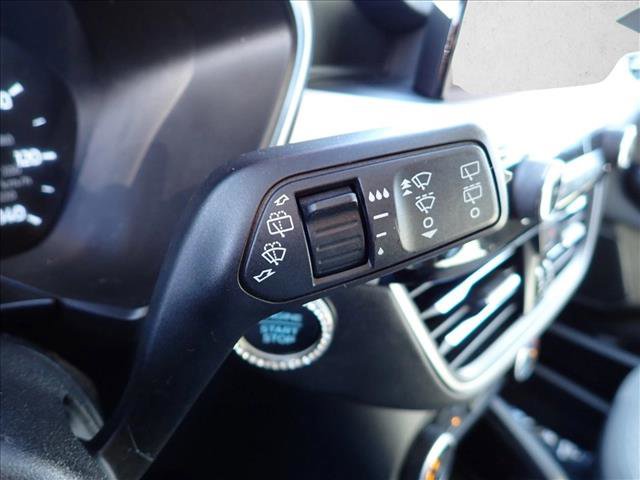 Used 2021 Ford Escape SE image 19