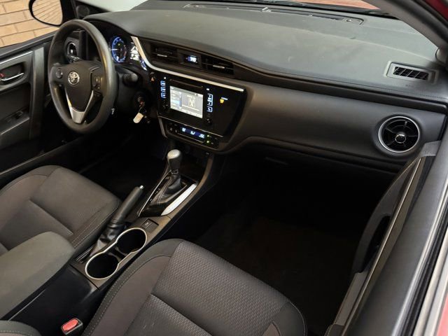 Used 2018 Toyota Corolla LE FWD image 10