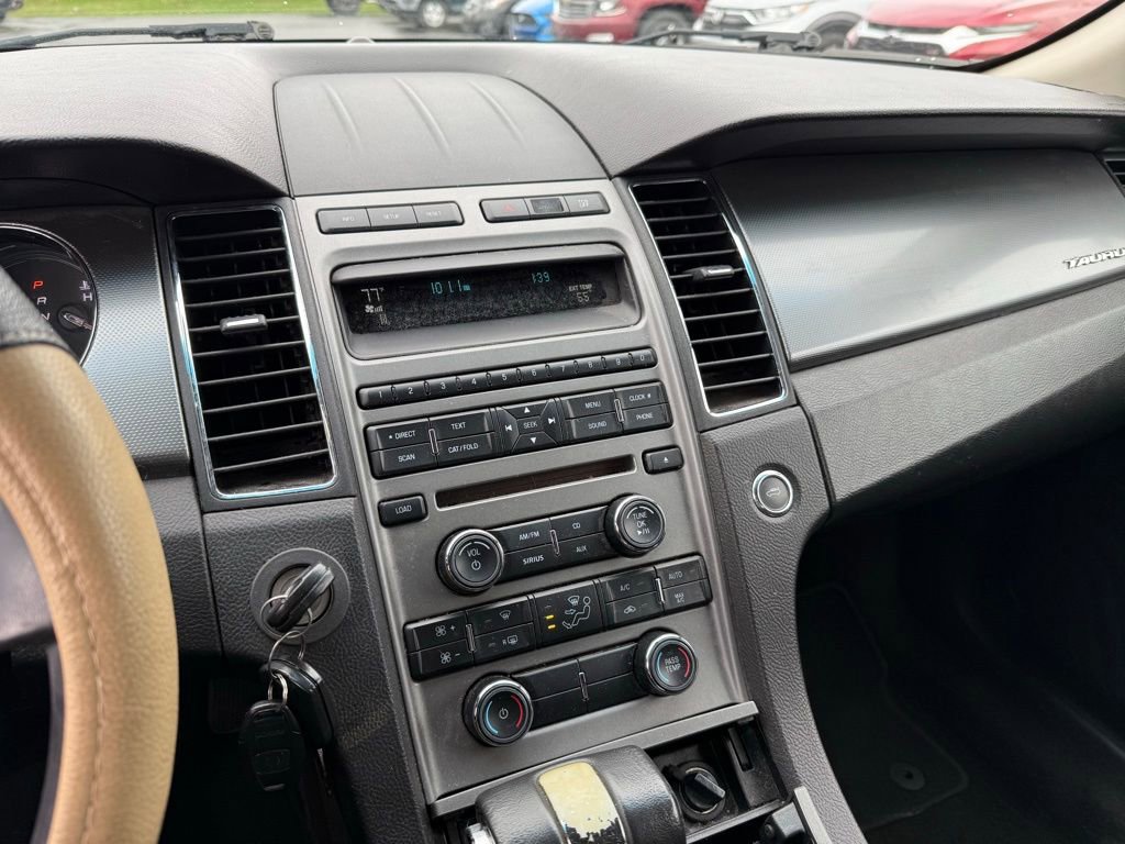 Used 2012 Ford Taurus SEL image 9