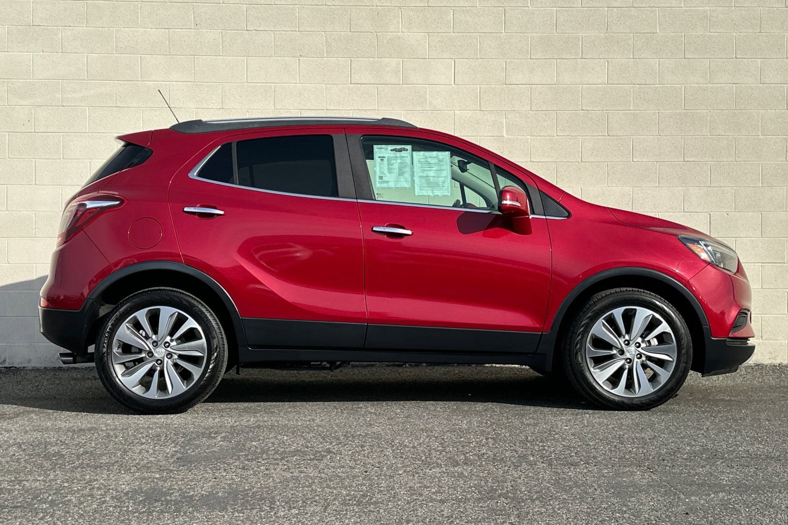 Certified 2018 Buick Encore Preferred image 3