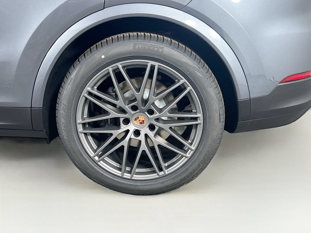 New 2026 Porsche Cayenne E-Hybrid Coupe AWD/4WD image 33