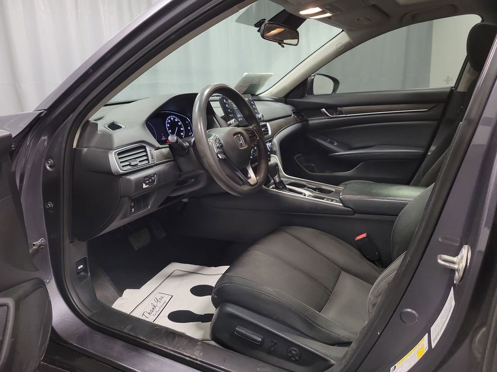 Used 2018 Honda Accord EX image 12