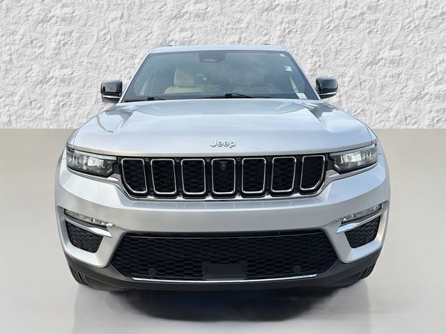 Used 2025 Jeep Grand Cherokee Limited w/ Luxury Tech Group II image 8