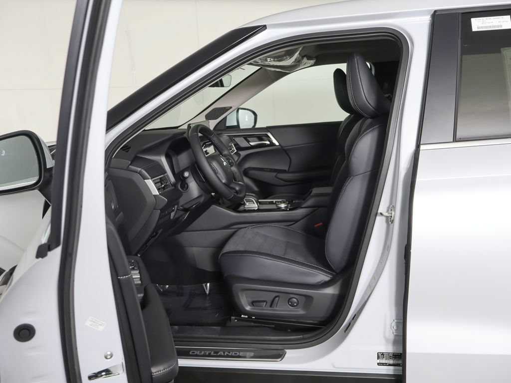 New 2026 Mitsubishi Outlander SE AWD/4WD image 31