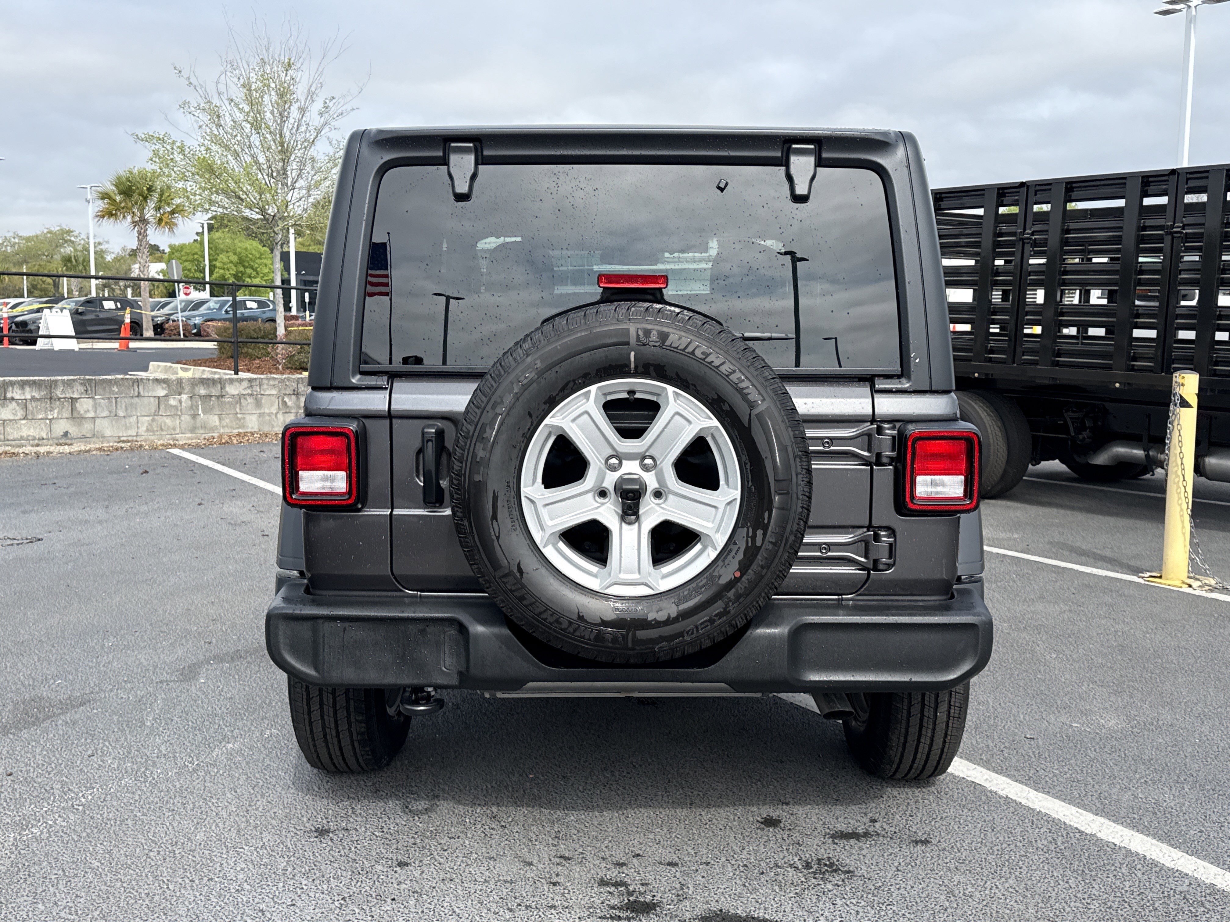 Used 2022 Jeep Wrangler Sport S image 15