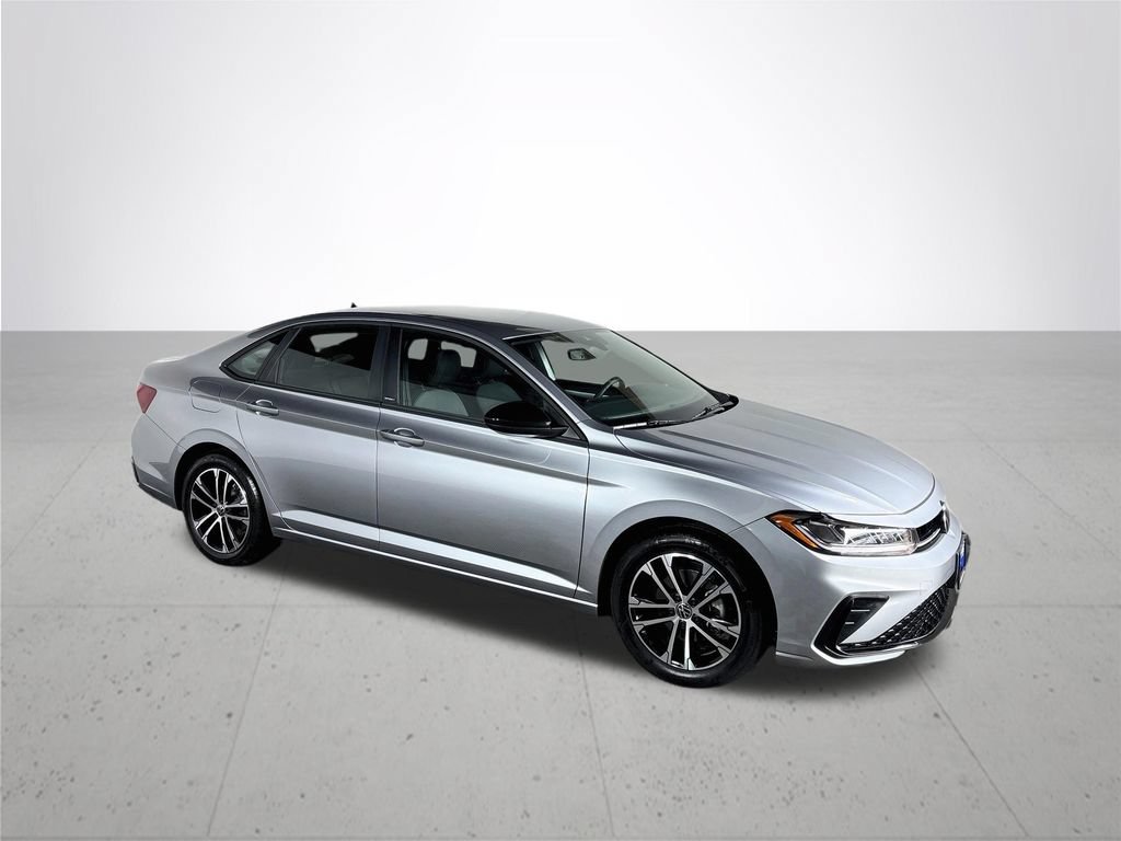 Used 2025 Volkswagen Jetta Sport FWD image 6