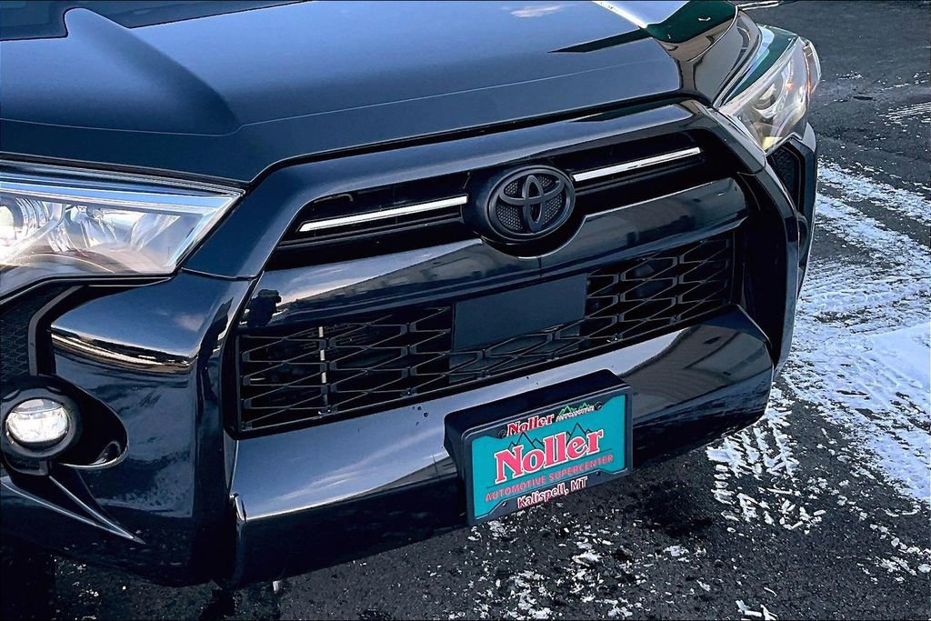 Used 2022 Toyota 4Runner SR5 Premium w/ Moonroof Package image 28