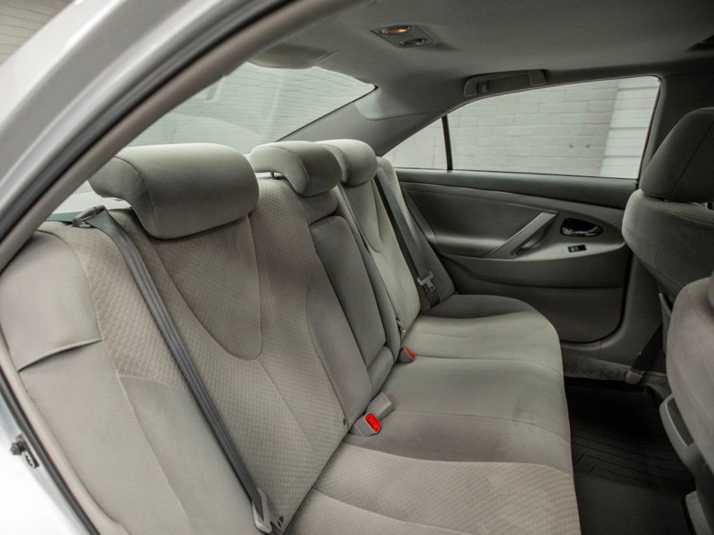 Used 2008 Toyota Camry LE image 21