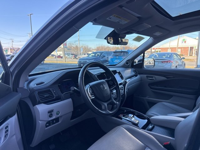 Used 2022 Honda Pilot Touring image 9