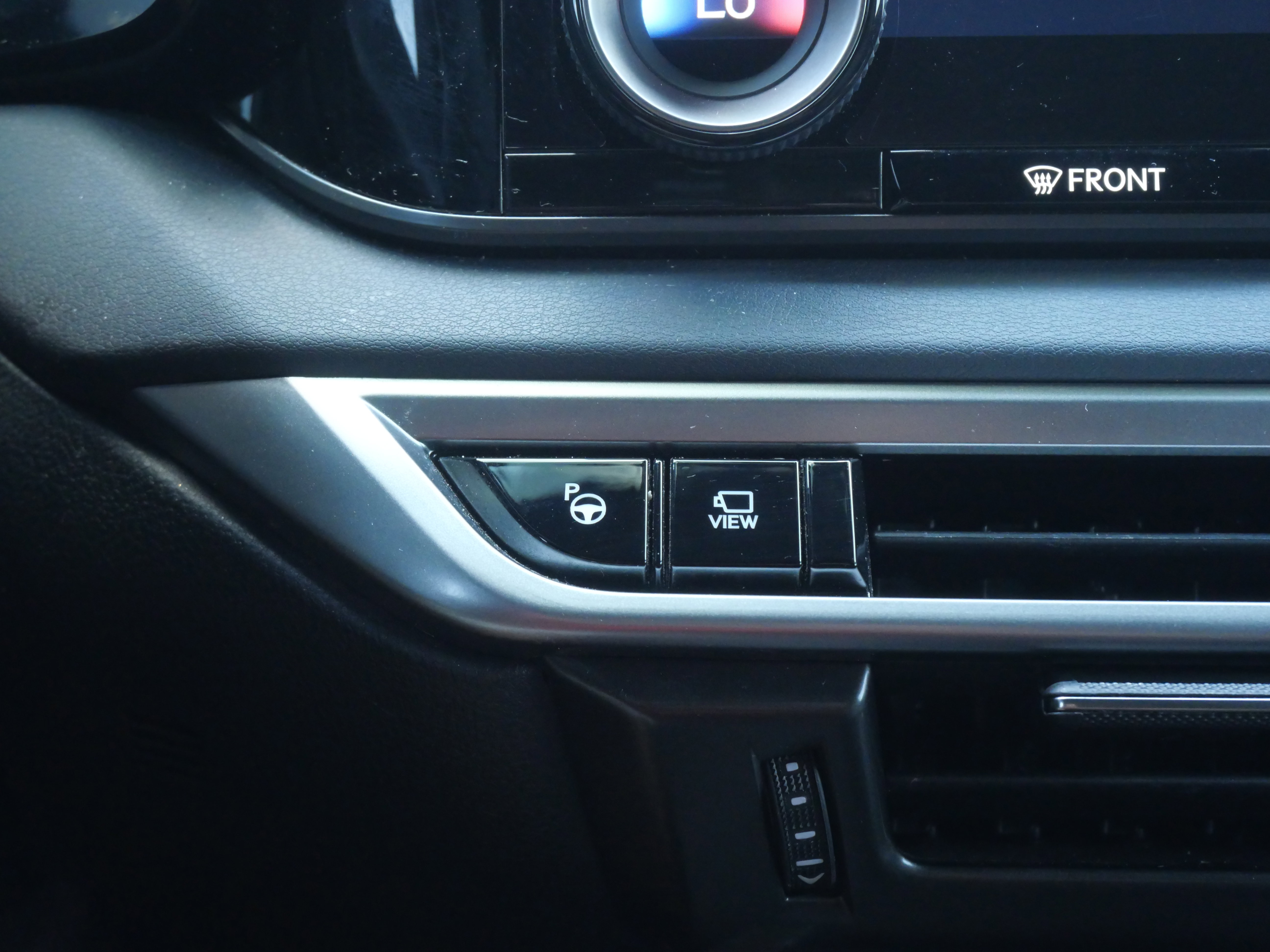 Used 2023 Lexus RX 350 w/ Luxury Package image 16