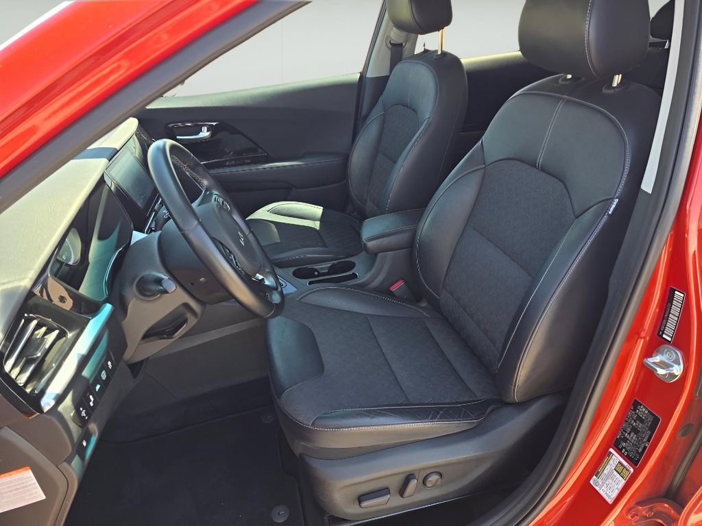 Used 2022 Kia Niro LXS FWD image 27