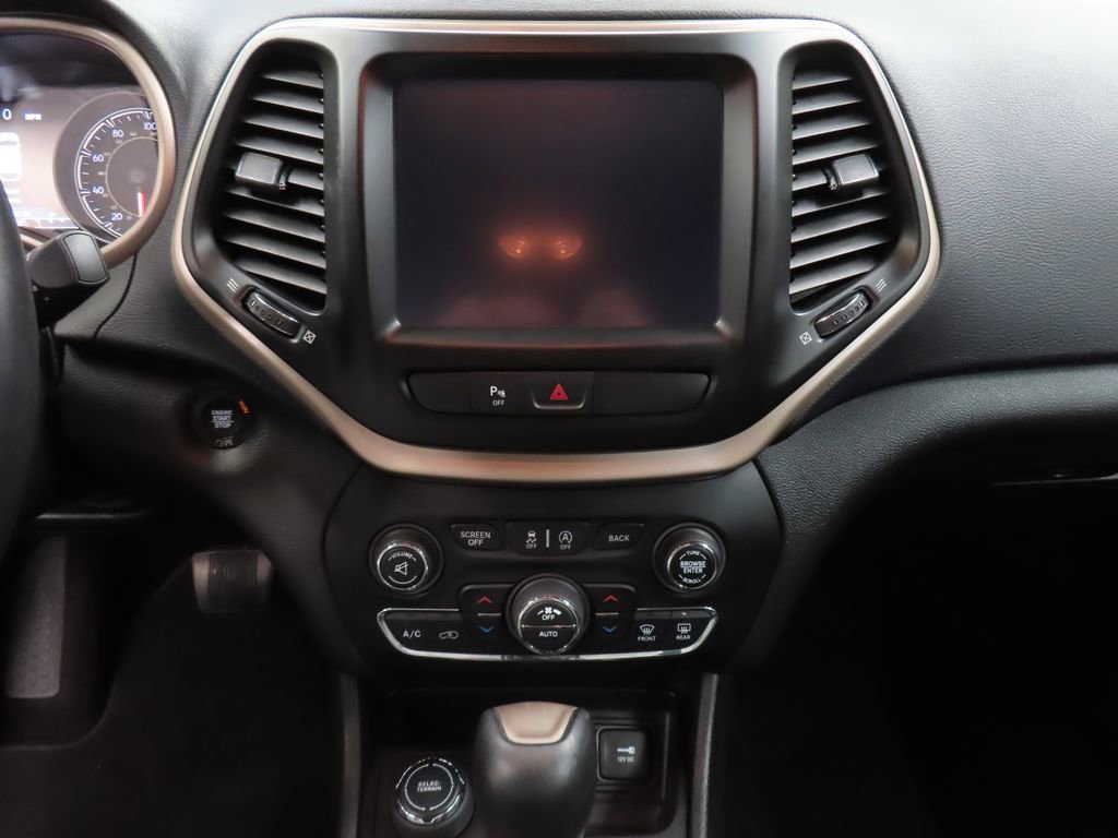 Used 2018 Jeep Cherokee Limited w/ High Altitude Package image 17