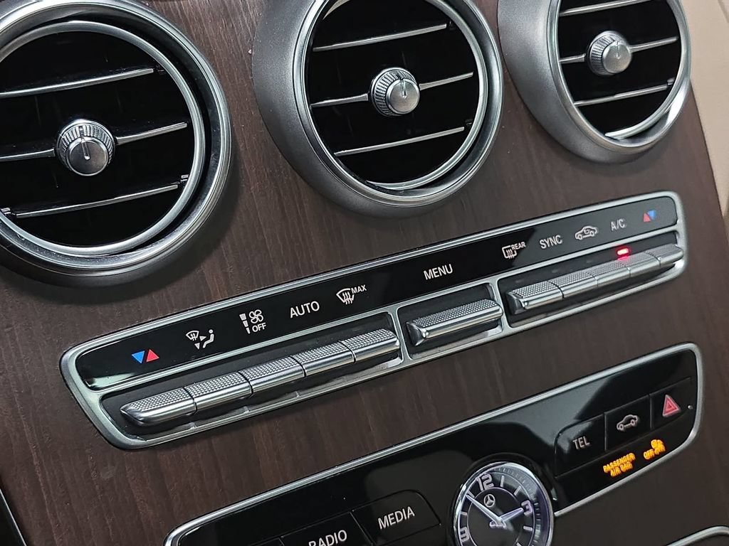 Used 2023 Mercedes-Benz C 300 Coupe image 18