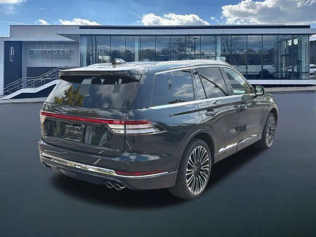 New 2027 Lincoln Aviator Black Label AWD/4WD image 8