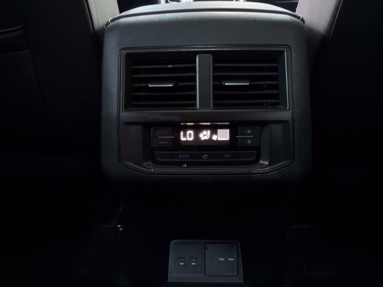Used 2022 Volkswagen Atlas SE AWD/4WD image 17