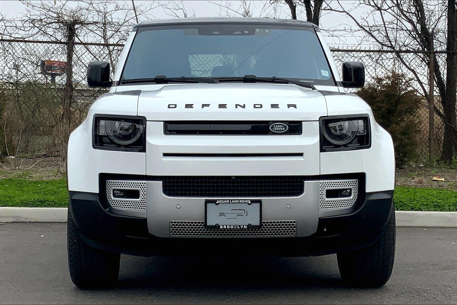 Used 2022 Land Rover Defender 110 S image 3