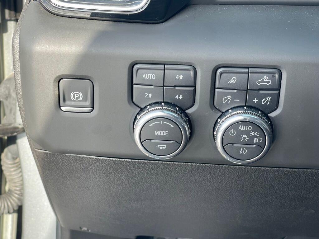 Used 2025 GMC Sierra 2500 Denali Ultimate w/ Max Trailering Package image 15
