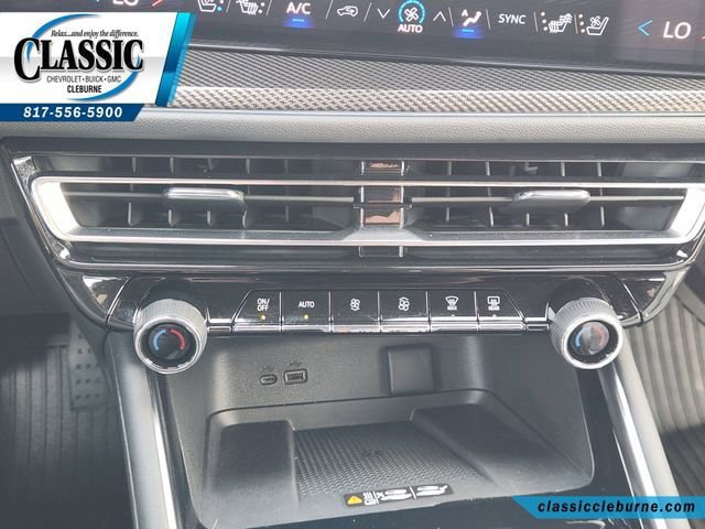 Used 2026 Chevrolet Traverse High Country w/ LPO, Floor Liner Package FWD image 20