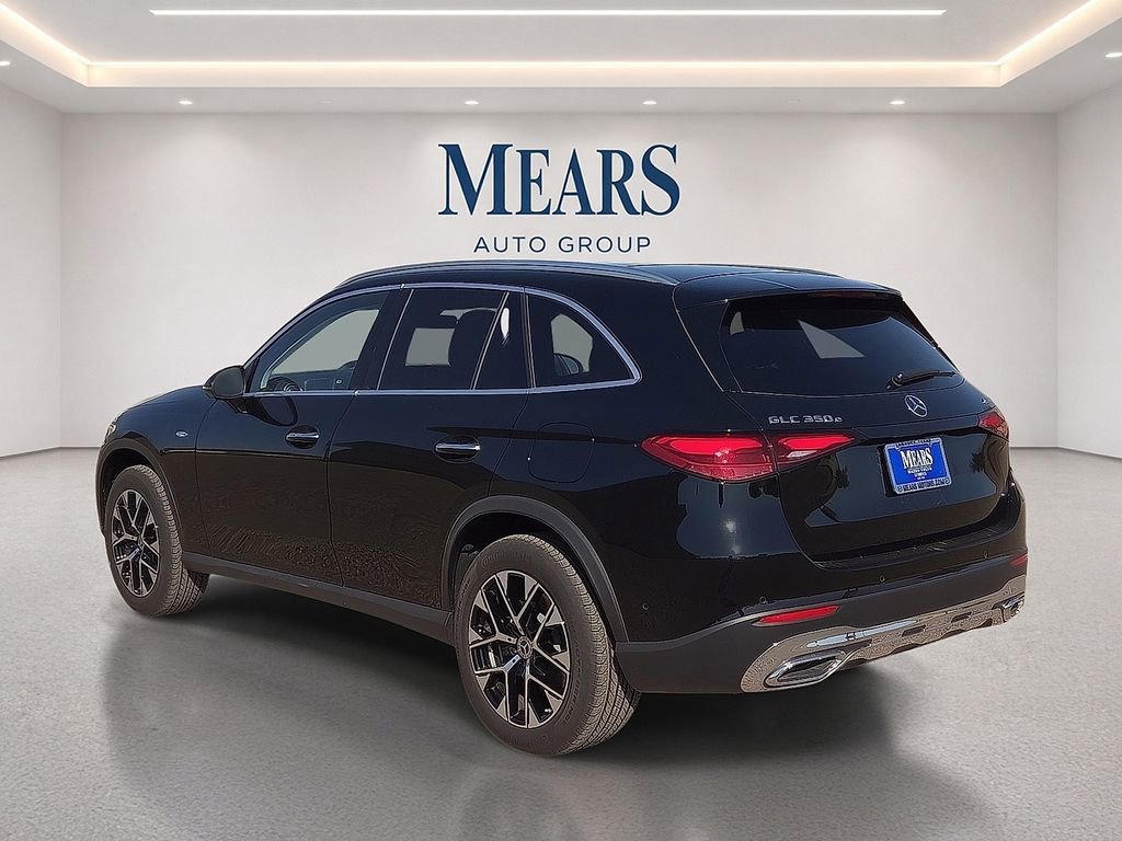 Used 2025 Mercedes-Benz GLC 350e 4MATIC image 3