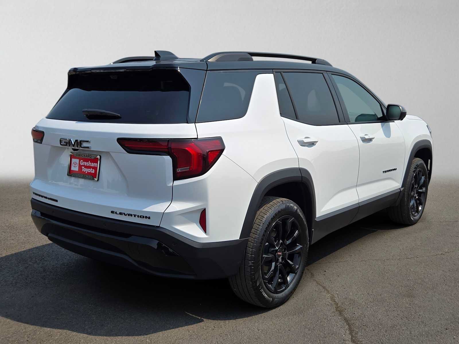 Used 2026 GMC Terrain Elevation w/ Elevation Premium Package AWD/4WD image 3