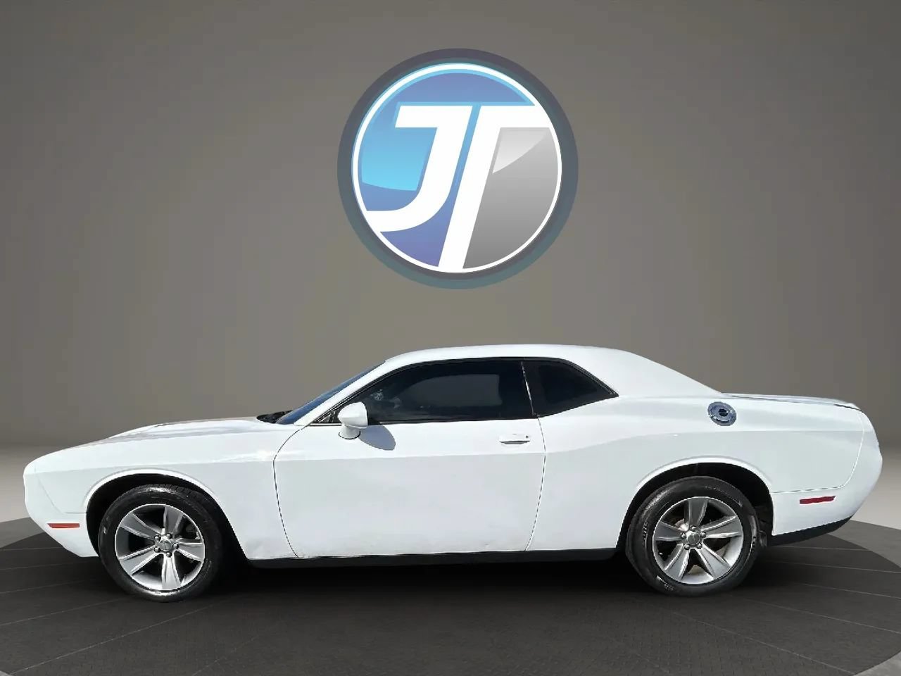 Used 2019 Dodge Challenger SXT w/ Driver Convenience Group RWD image 21