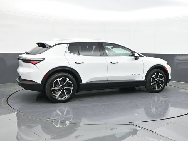 New 2026 Chevrolet Equinox EV LT FWD image 11