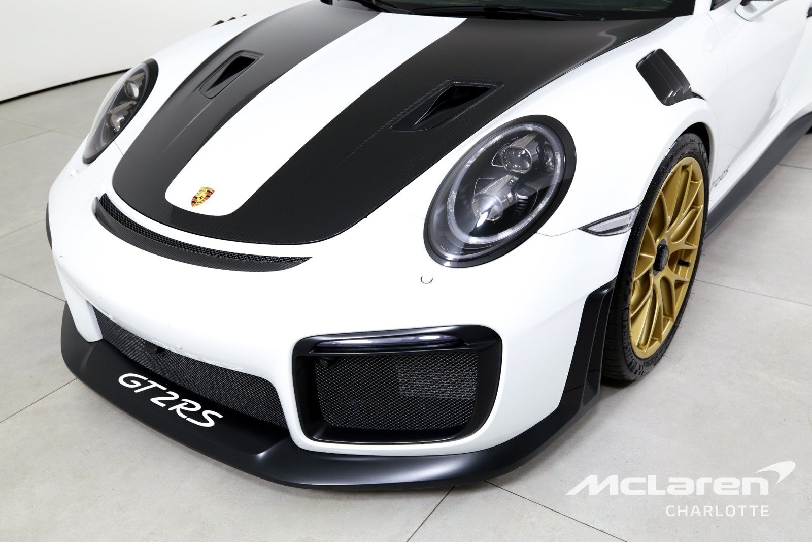Used 2018 Porsche 911 GT2 RS w/ Weissach Package RWD image 28