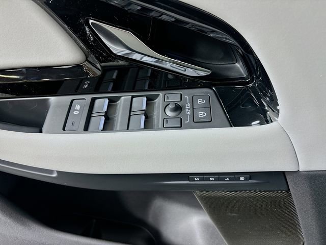 Used 2026 Land Rover Range Rover Evoque S AWD/4WD image 19