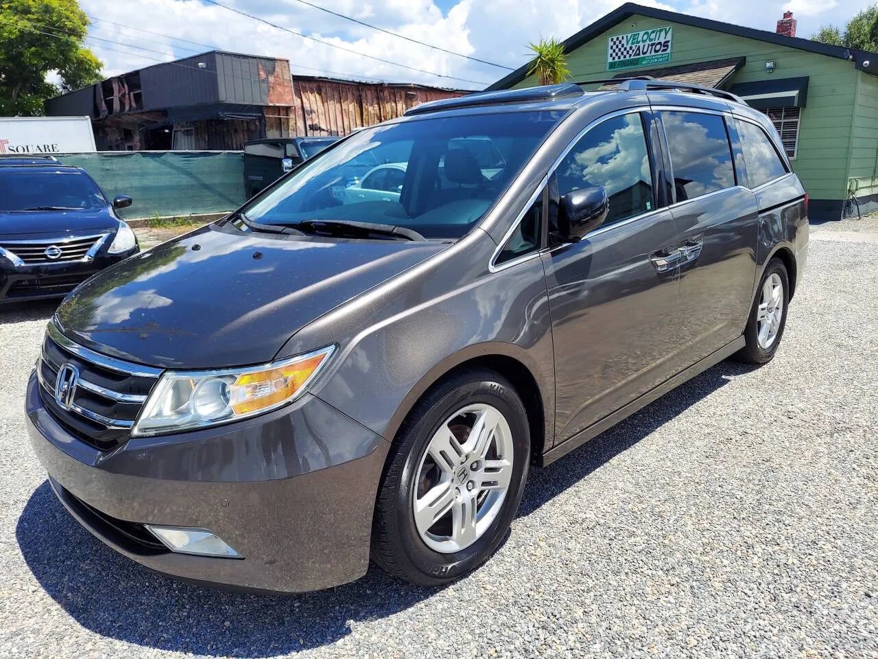 Used 2013 Honda Odyssey Touring Elite image 2