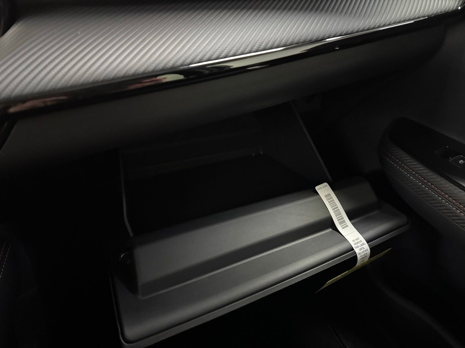 New 2026 Nissan Kicks SR w/ Cold Weather Package image 24