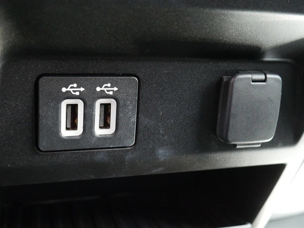Used 2020 Ford F150 XLT w/ Equipment Group 302A Luxury AWD/4WD image 49