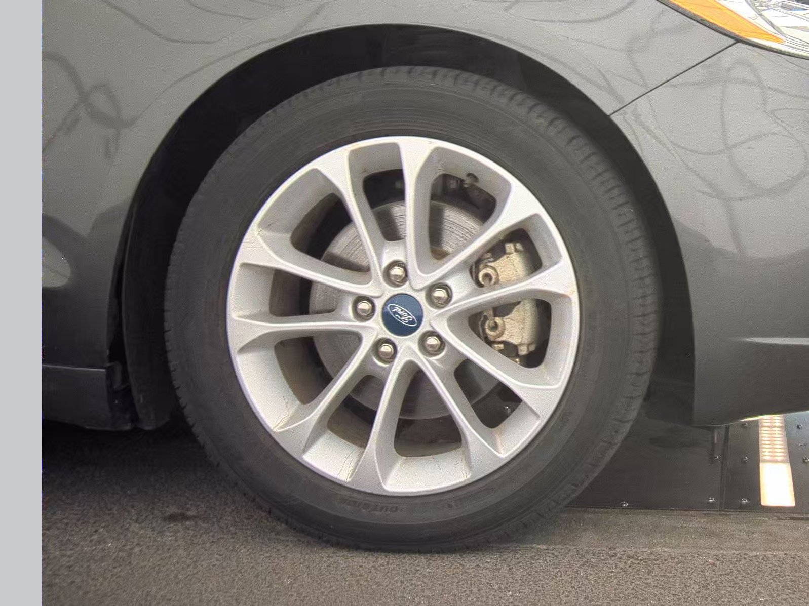 Used 2020 Ford Fusion SE image 11