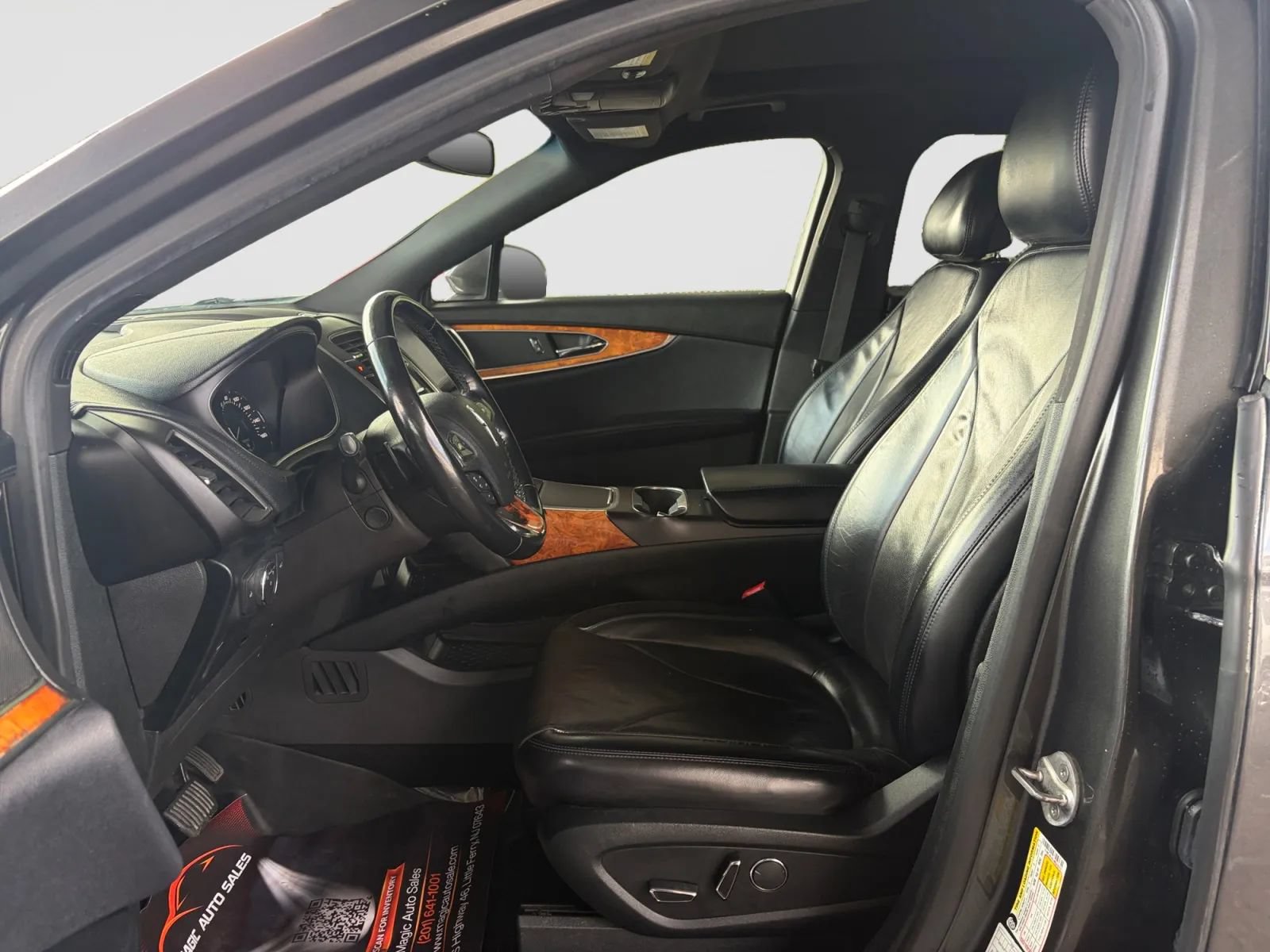 Used 2018 Lincoln MKX Reserve AWD/4WD image 12