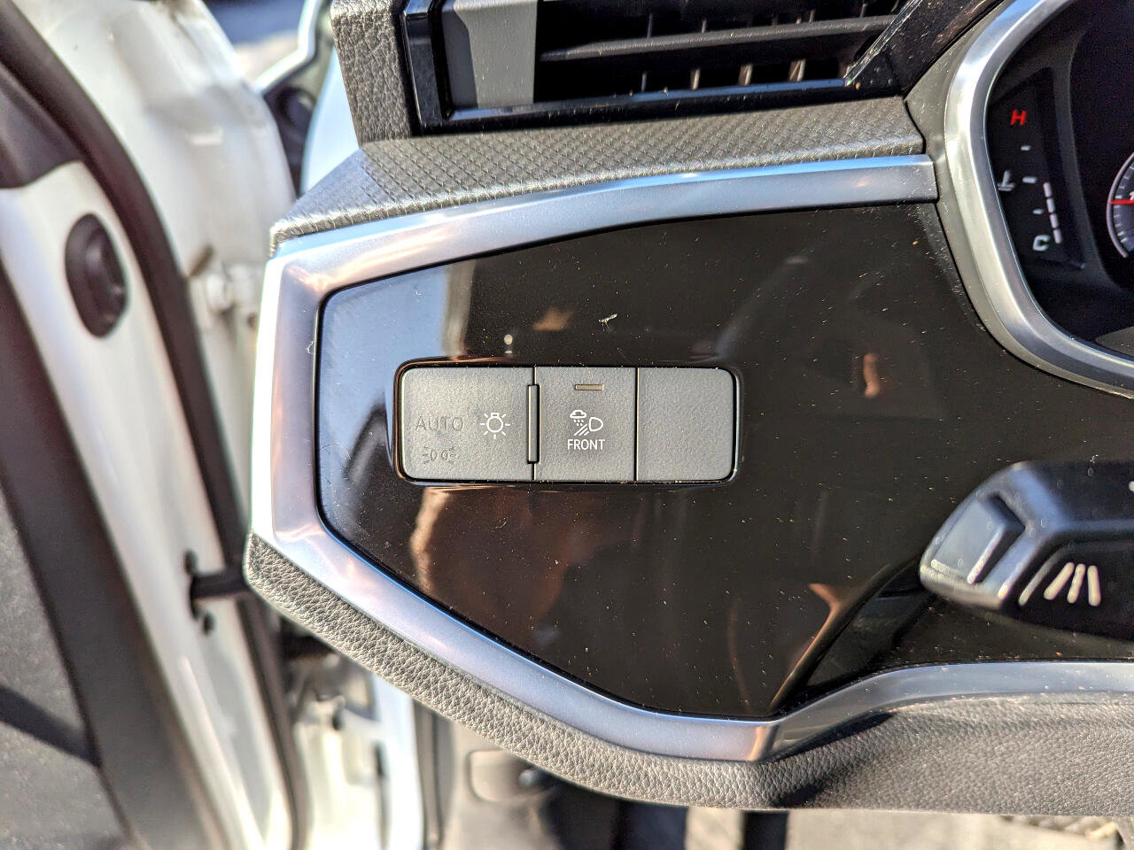 Used 2020 Audi Q3 2.0T Prestige image 14