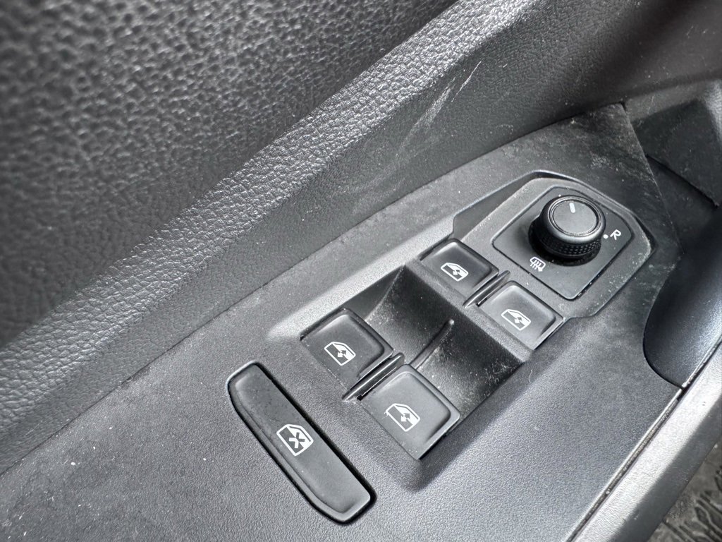 Used 2019 Volkswagen Jetta S w/ Driver Assistance Package image 11