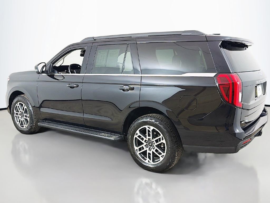 Used 2025 Ford Expedition Active image 10