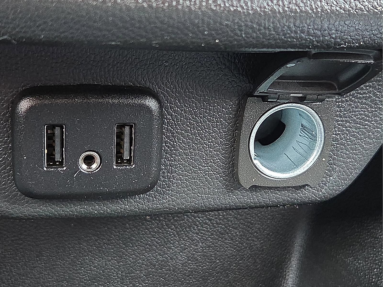 Used 2023 Chevrolet Traverse LT AWD/4WD image 18