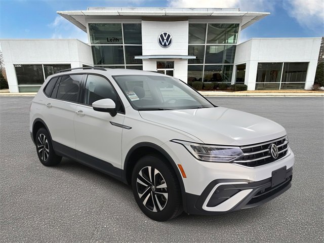 Certified 2022 Volkswagen Tiguan S image 1