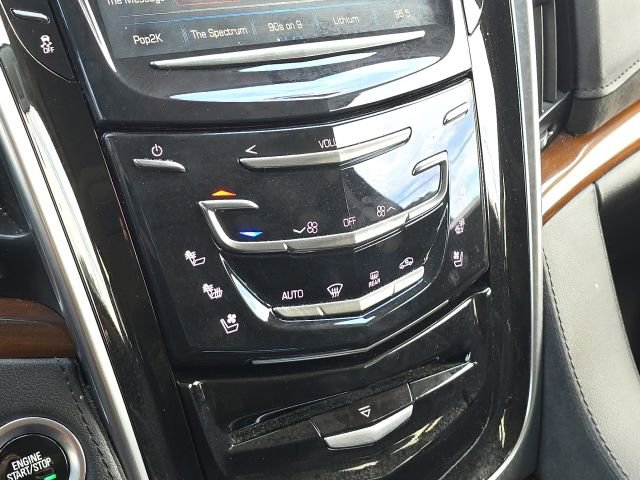 Used 2020 Cadillac Escalade Luxury RWD image 34