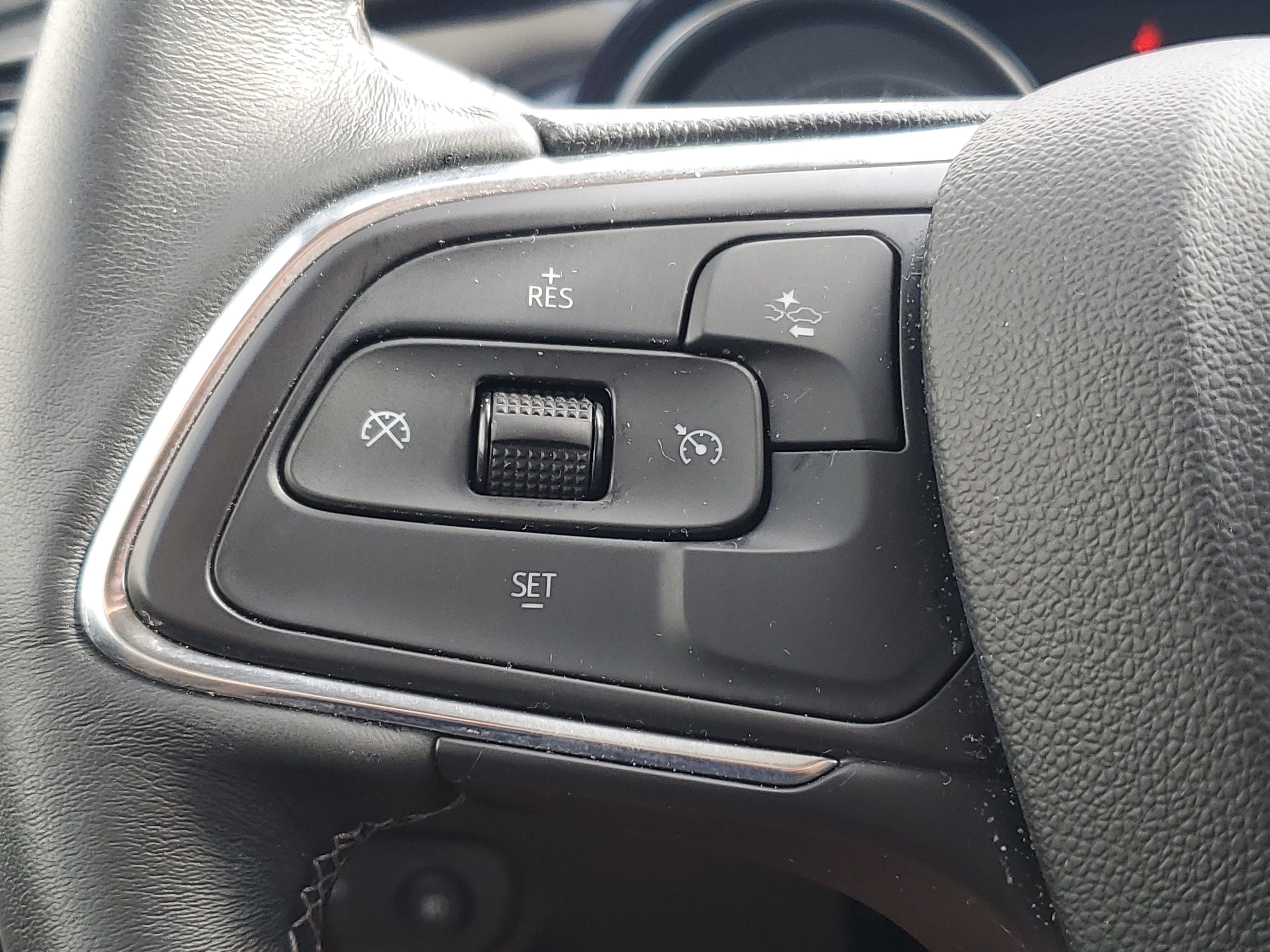 Used 2023 Buick Encore GX Preferred w/ Cold Weather Comfort Package AWD/4WD image 22