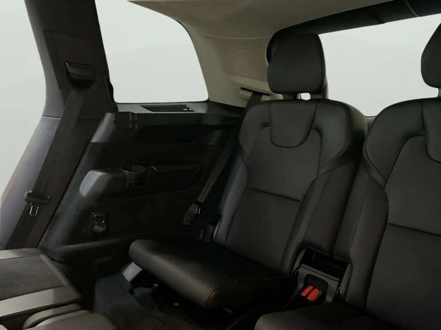 Used 2025 Volvo XC90 B5 Core AWD/4WD image 93