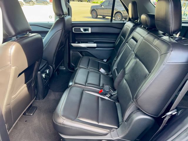 Used 2022 Ford Explorer XLT AWD/4WD image 11