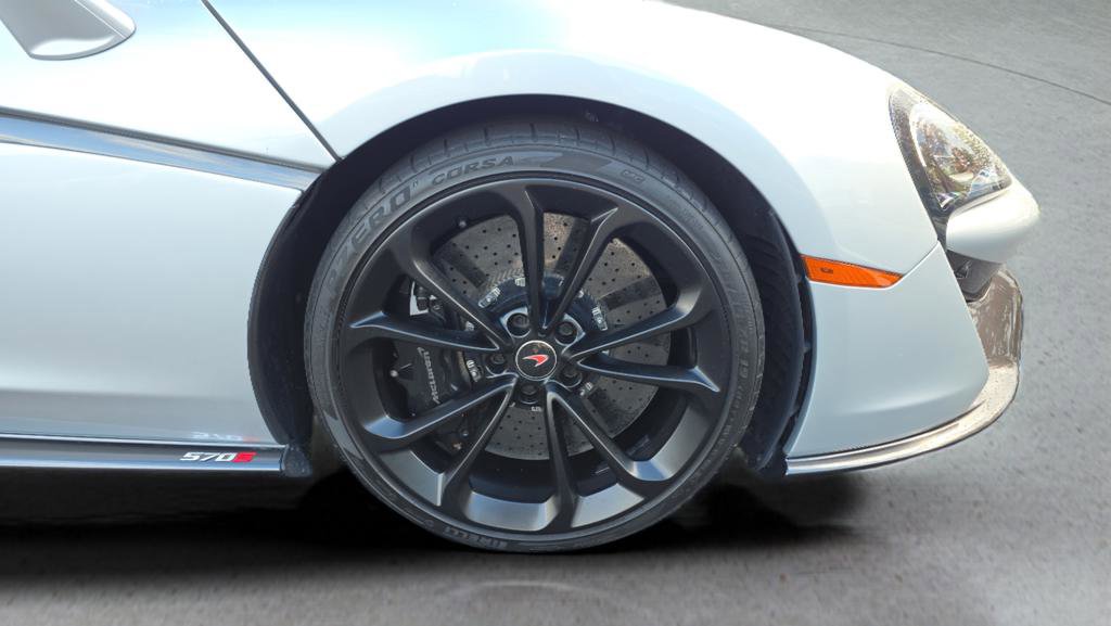 Used 2018 McLaren 570S Spider image 13