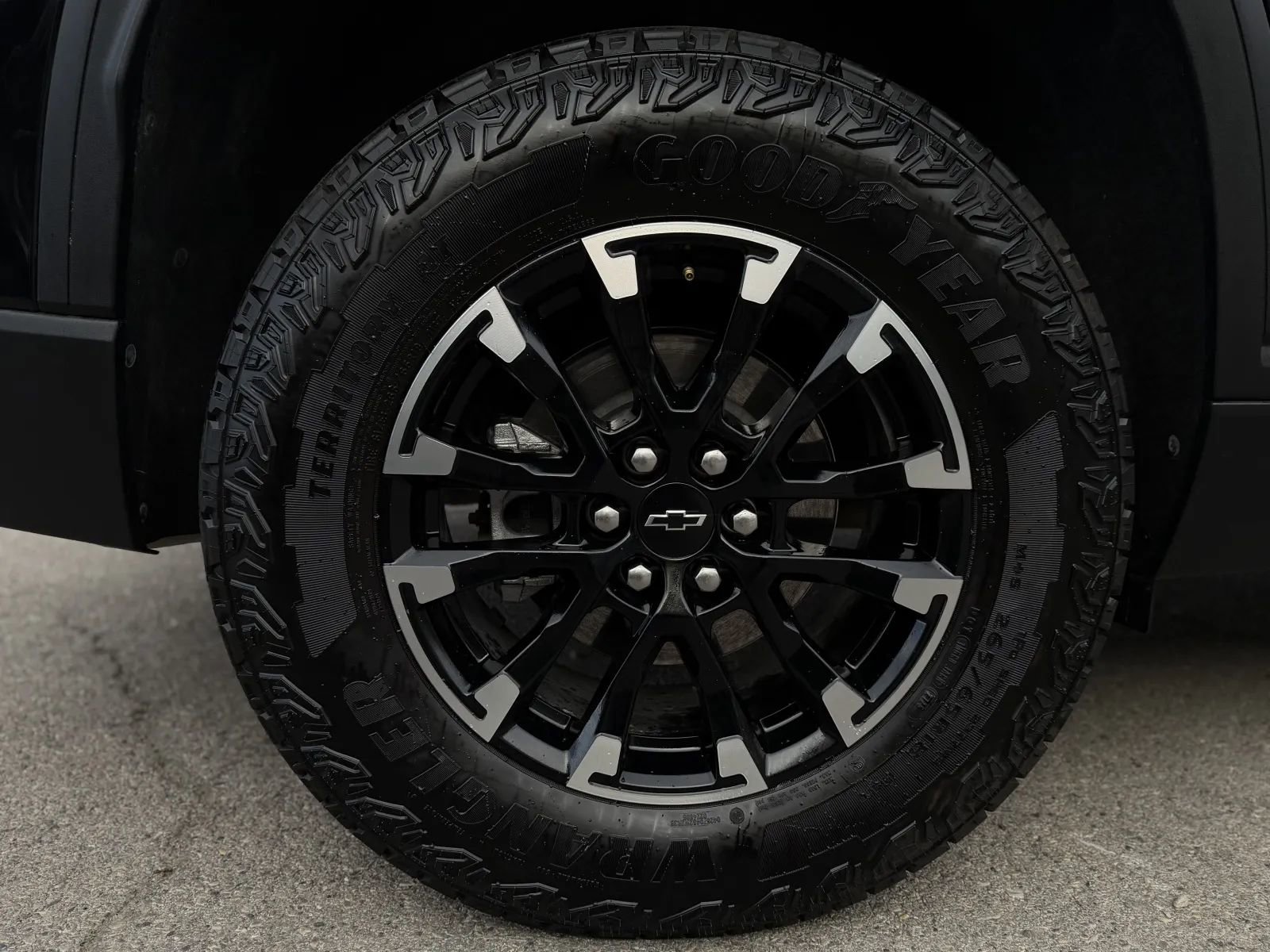 Used 2025 Chevrolet Traverse Z71 w/ Driver Confidence Package AWD/4WD image 44