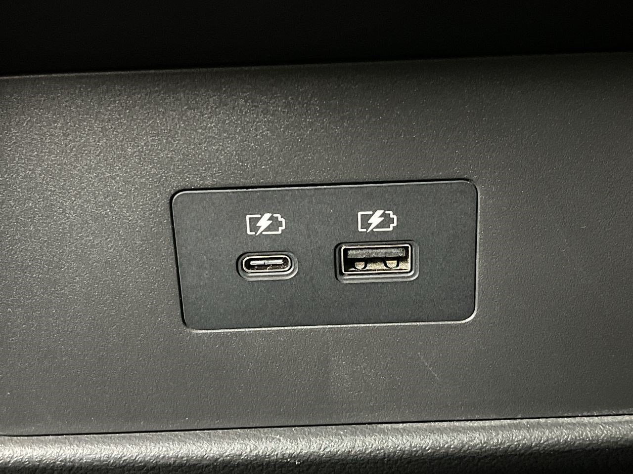 Used 2023 Nissan Rogue SV AWD/4WD image 11