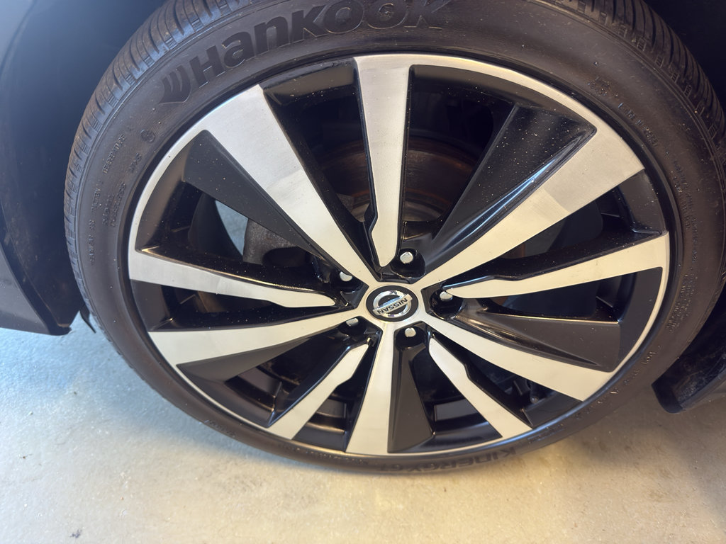 Used 2021 Nissan Altima 2.5 Platinum AWD/4WD image 32