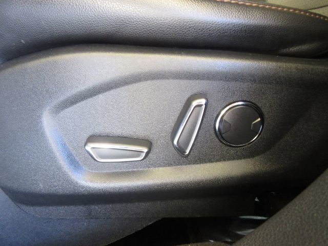 Used 2017 Ford Explorer XLT w/ Equipment Group 202A image 12